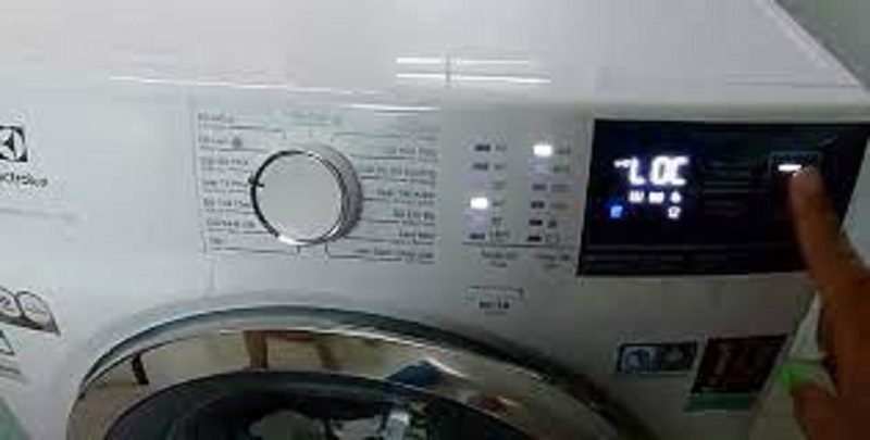 Dấu hiệu nhận biết máy giặt Electrolux báo lỗi LOC