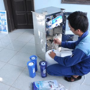 sửa máy lọc nước không chạy